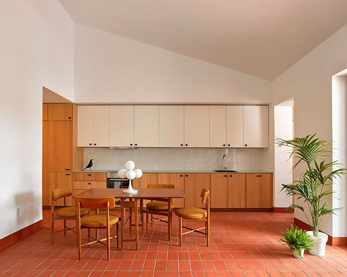 DG estudio renovates an apartment in valencia's old fishing neighborhood