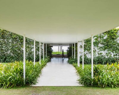 MIA design studio's thanh long bay gallery frames panoramic views of the ocean in vietnam