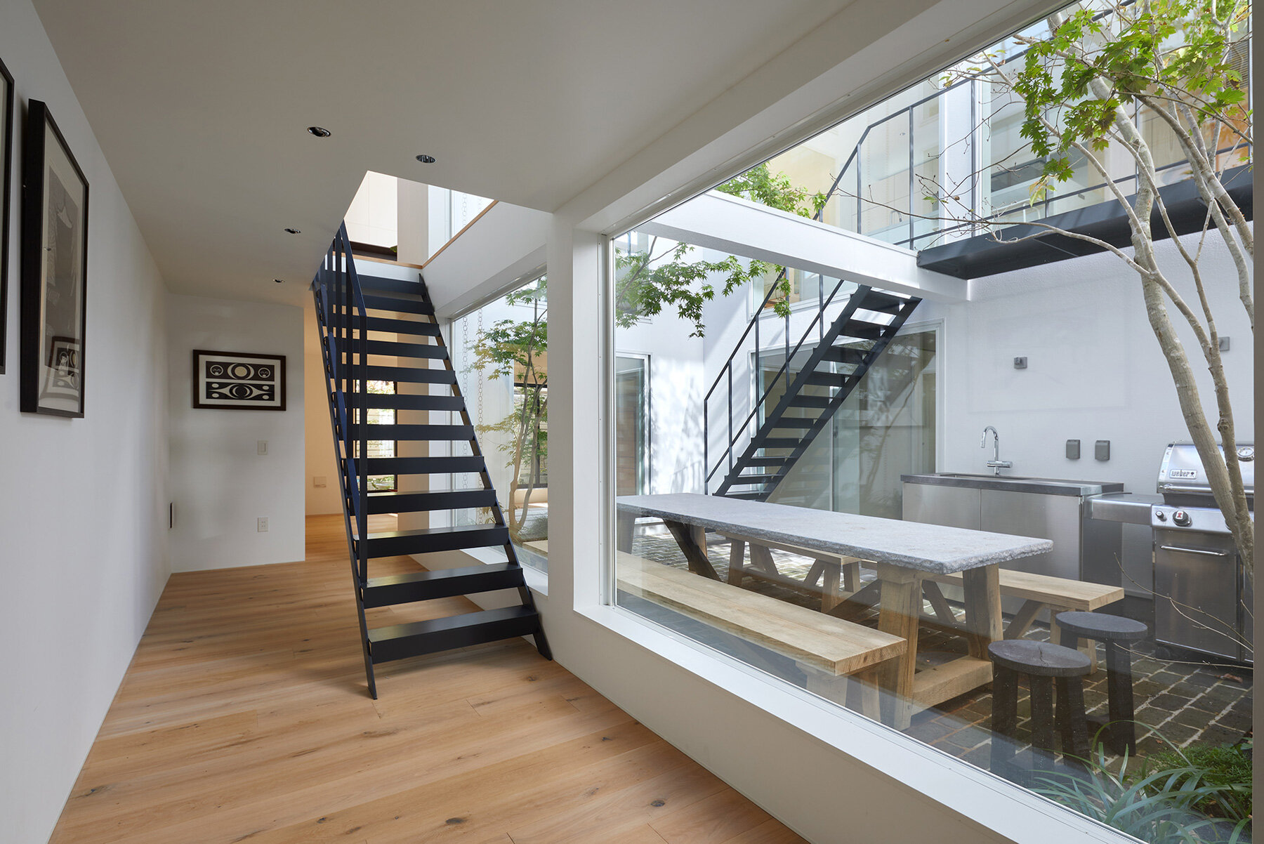 naf-architect-and-design-house-connected-by-courtyard-tokyo-designboom-large