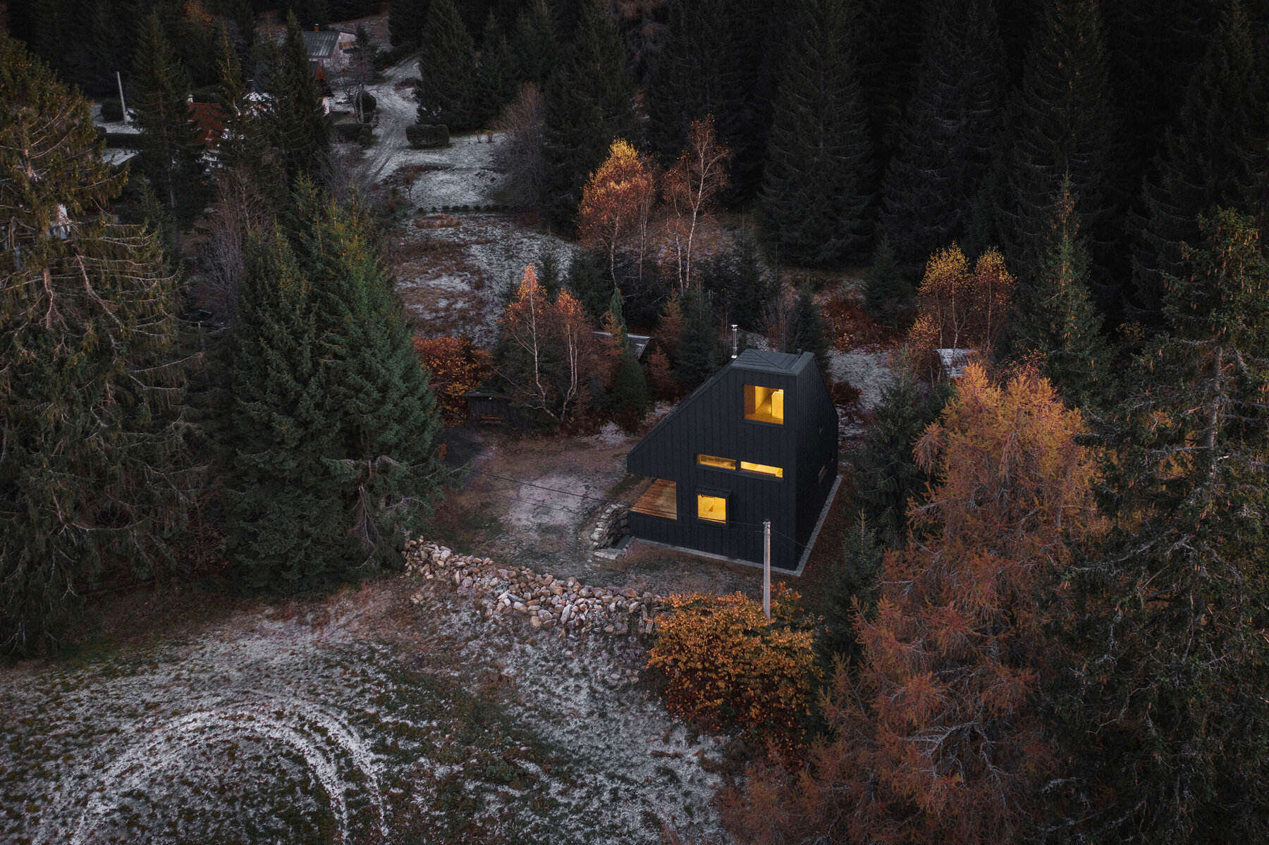 new-how-weekend-house-nove-hamry-petr-polak-designboom-013