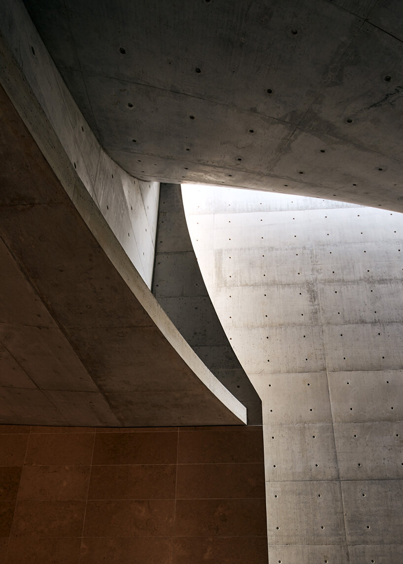 nicholas burns creates 'the chapel' as a place of meditation in sculptural concrete