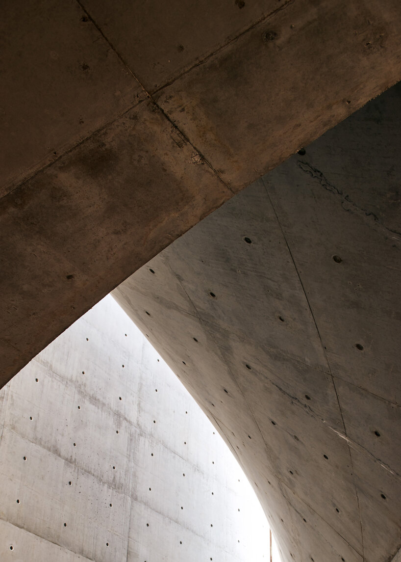 nicholas burns creates 'the chapel' as a place of meditation in sculptural concrete