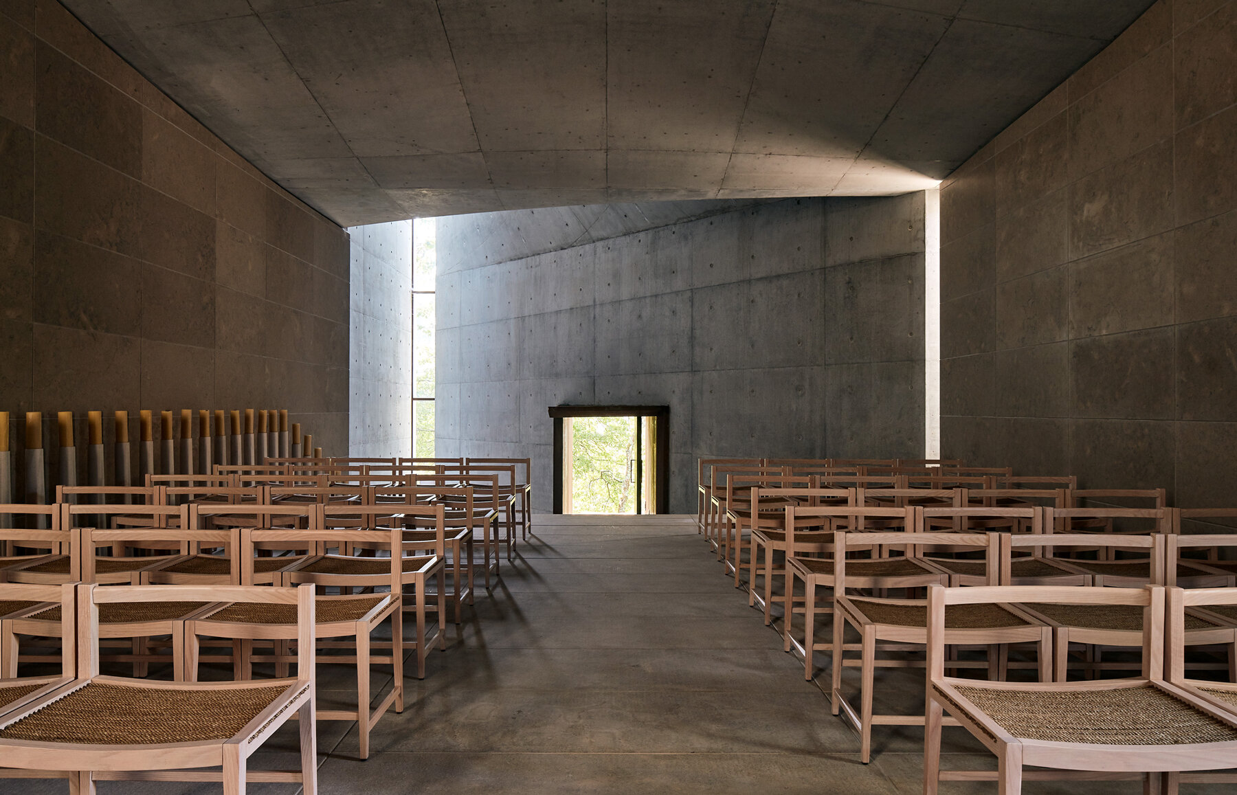 nicholas-burns-architecture-chapel-designboom-016