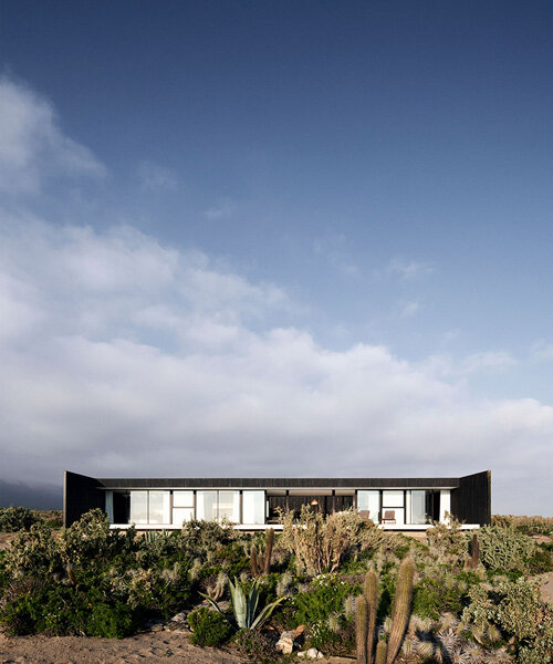 pablo saric + cristian winckler build modular holiday home in chile overlooking pacific ocean