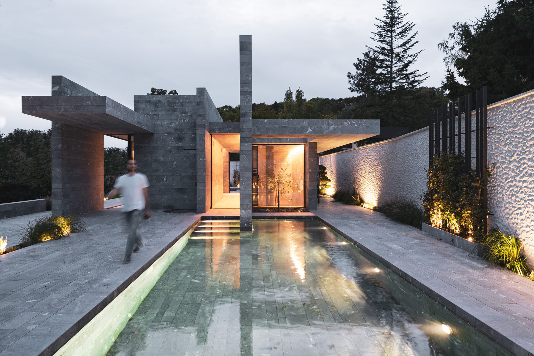 smartvoll-spa-pavilion-contemplative-aesthetics-austria-designboom-013
