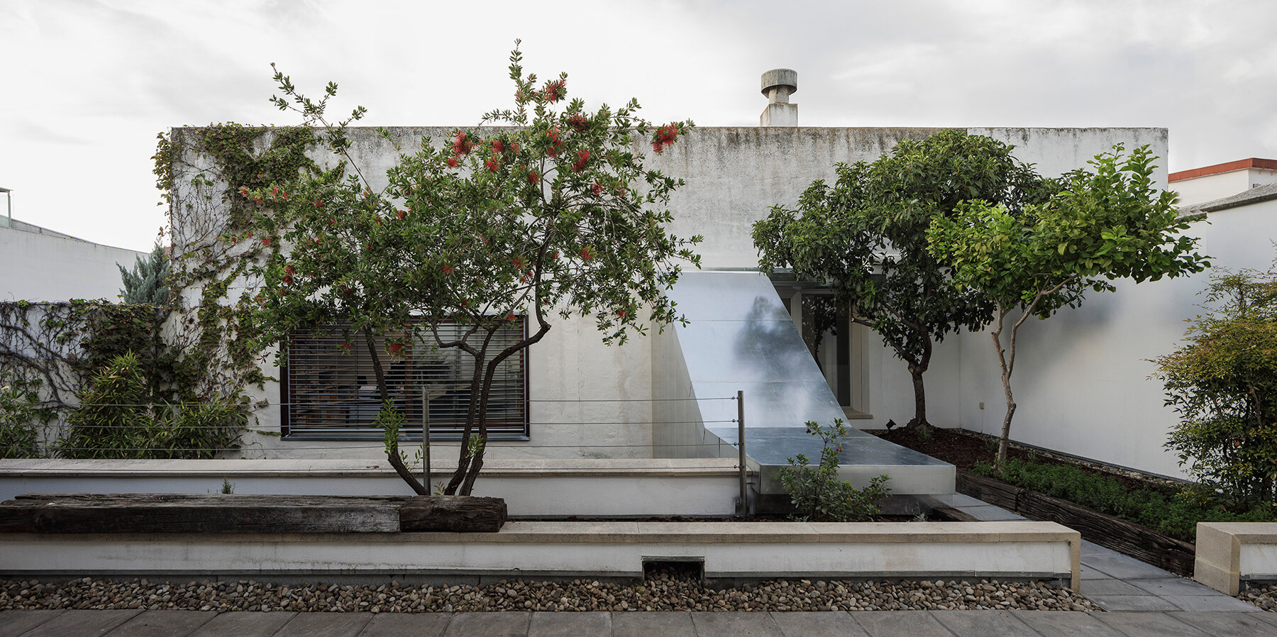 sol89-office-within-a-block-designboom-013