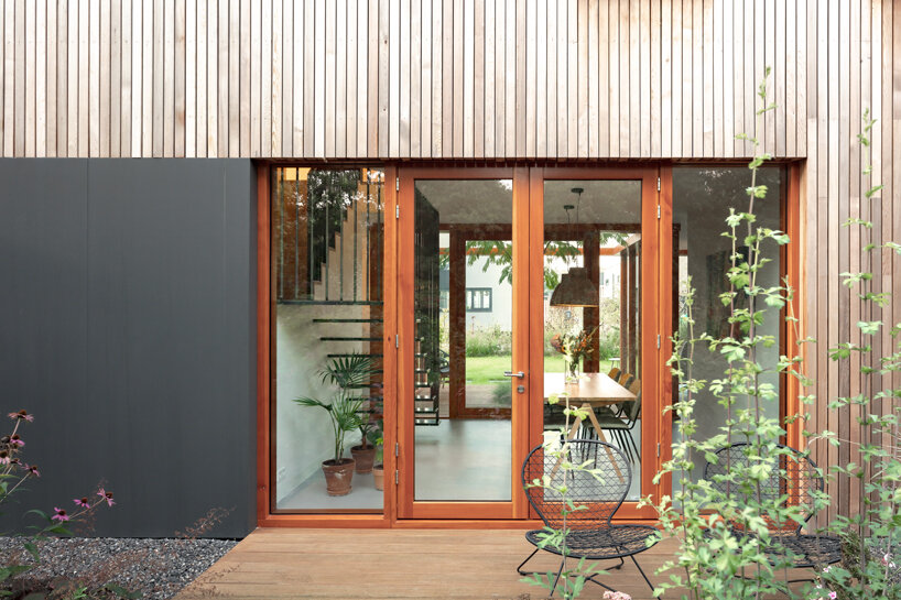 studio AAAN plans a two-story house around a central patio space in rotterdam