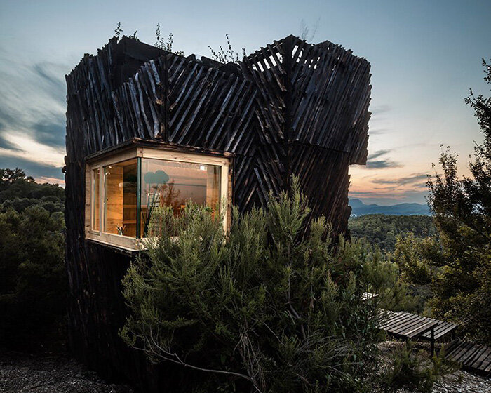 zero kilometer structural wood builds 'voxel' quarantine cabin by IAAC in barcelona