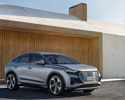 world premier: AUDI Q4 e-tron aims to be the electric everyday car