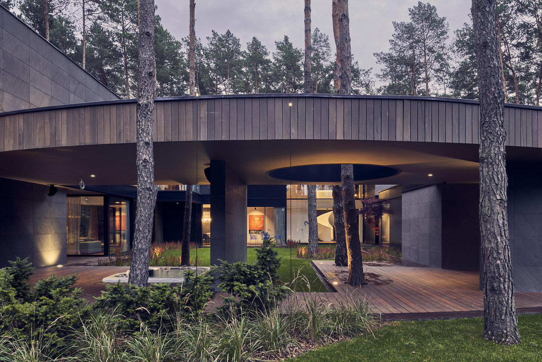 circle-wood-house-przemyslaw-olczyk-mobius-architekci-poland-designboom-large2