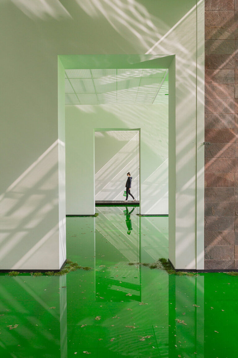 olafur eliasson floods fondation beyeler's interiors and exteriors with ...