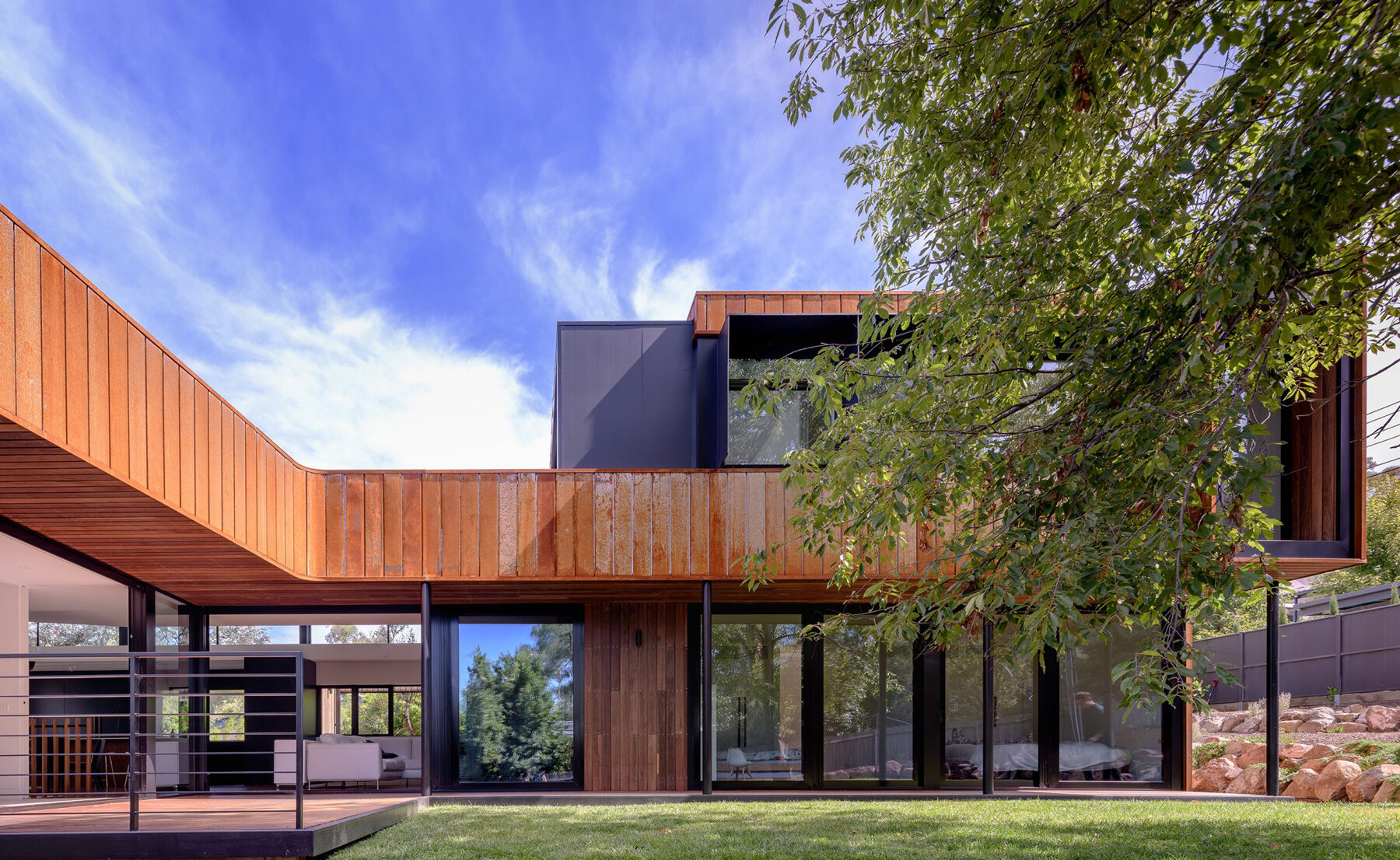 sl-house-ben-walker-architects-australia-designboom-large