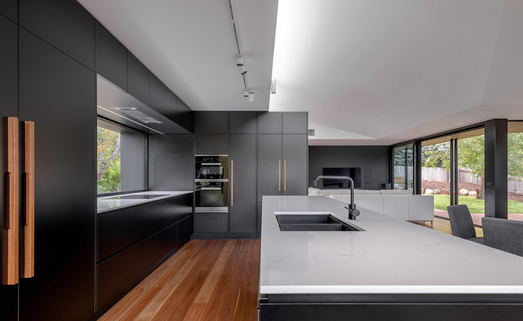 sl-house-ben-walker-architects-australia-designboom-large2