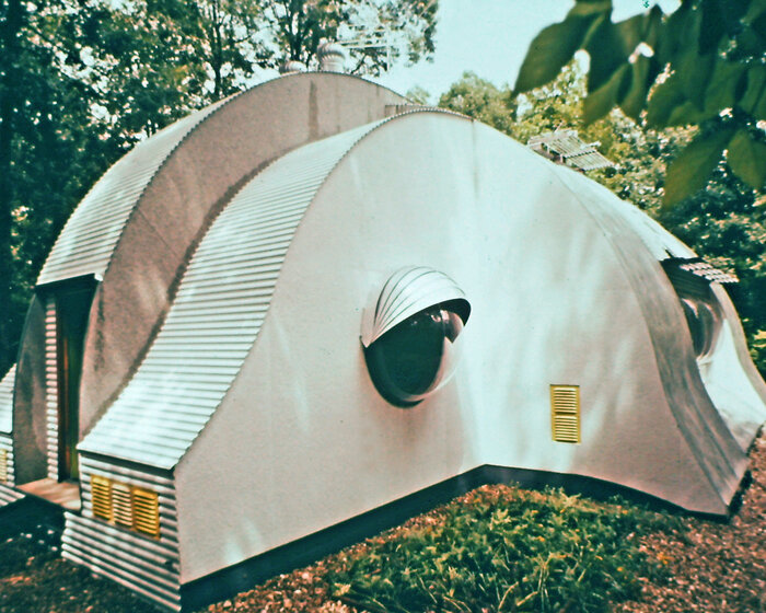 bubble windows animate a solar-powered house from 1977 designed by michael jantzen