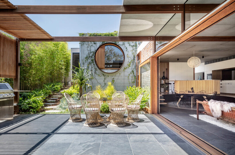 'totoro house' by CplusC playfully blends internal + external spaces in sydney, australia