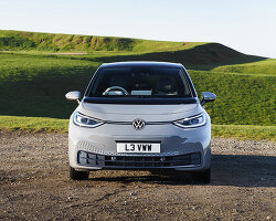 volkswagen unveils new entry level  ID.3 with 350 km of range