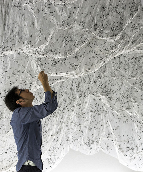 expressing emptiness and volumizing voids: japanese artist yasuaki onishi on casting the invisible