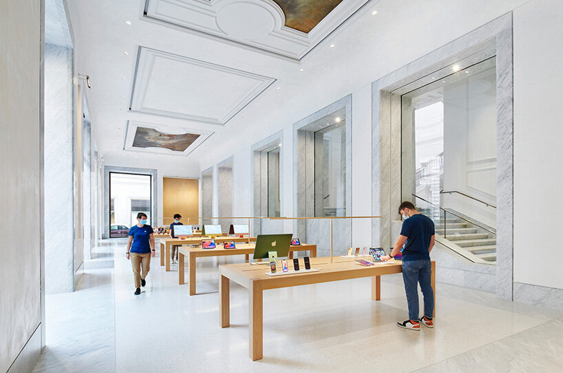 apple unveils new store in rome boasting the renovation of an 17th century palazzo