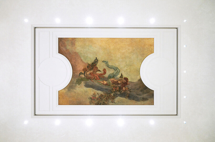 apple's new store in rome by foster + partners occupies a renovated 17th century palazzo