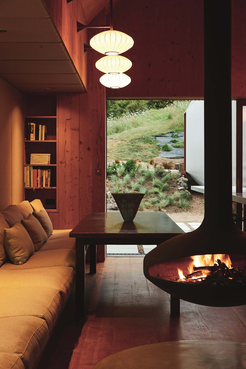 three volumes cluster around open courtyard in new zealand home by cheshire architects