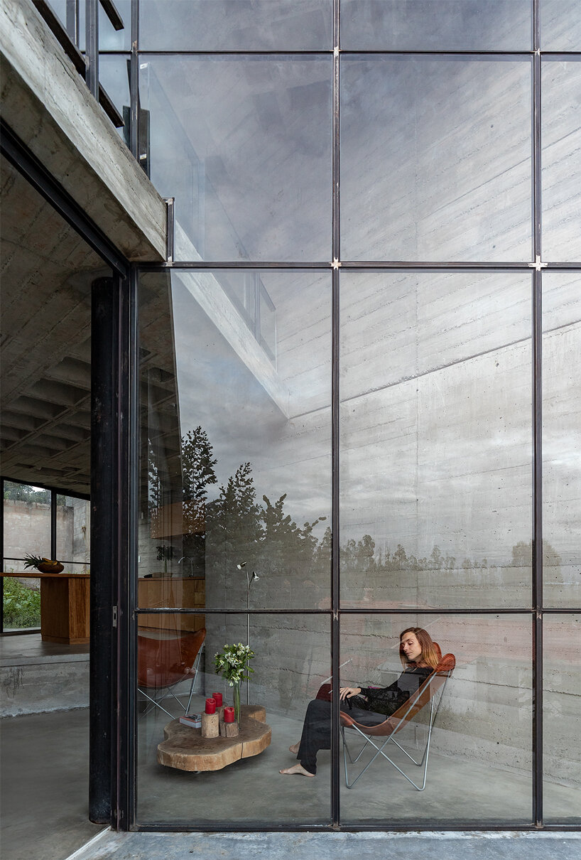 emilio lópez arquitecto muta house quito ecuador designboom