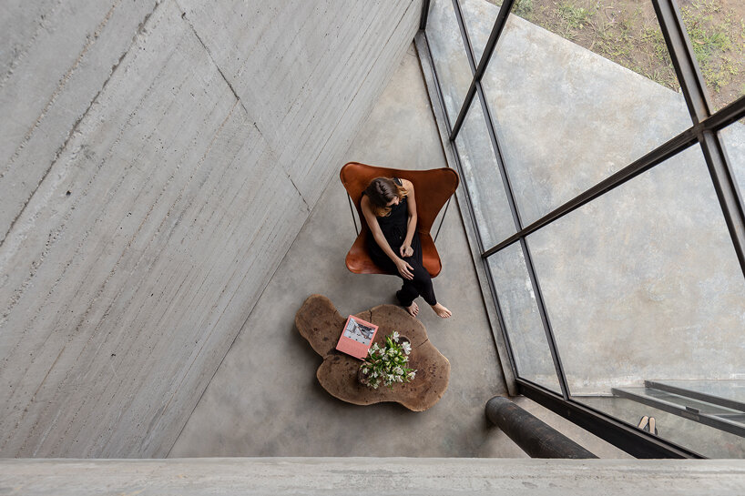 emilio lópez arquitecto muta house quito ecuador designboom