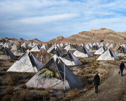 inside pyramid city, the modern necropolis and art installation in the american desert