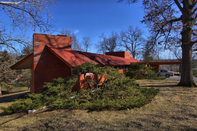 the alsop house, one of seven frank lloyd wright usonian homes in iowa