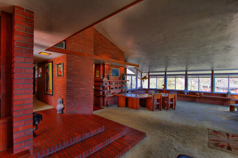 the alsop house, one of seven frank lloyd wright usonian homes in iowa