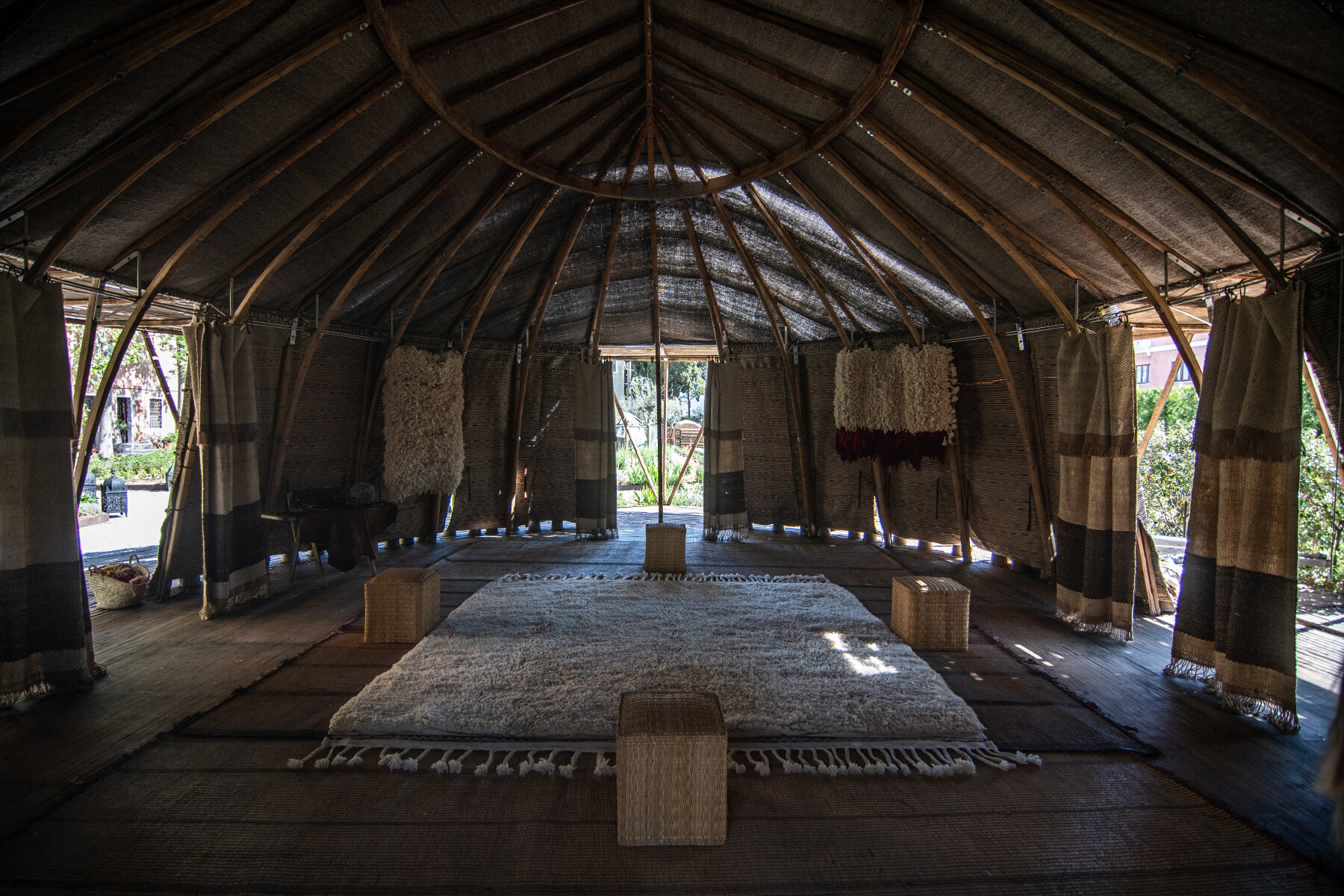 simon-velez-stefana-simic-bamboo-majlis-venice-architecture-biennale-designboom-R-1800c