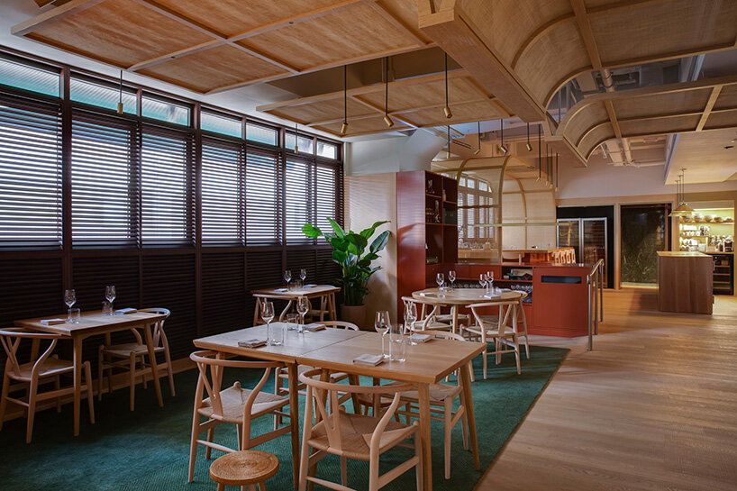 snøhetta plays with warm and cold hues in hong kong's whey restaurant