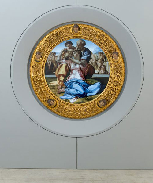 the uffizi gallery sells michelangelo's doni tondo painting as NFT