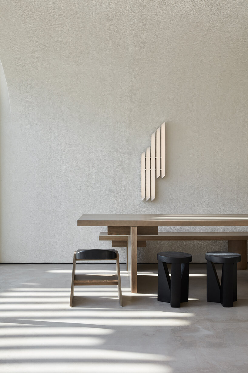 VSHD designs coffee shop in dubai with blocks of monolithic stone