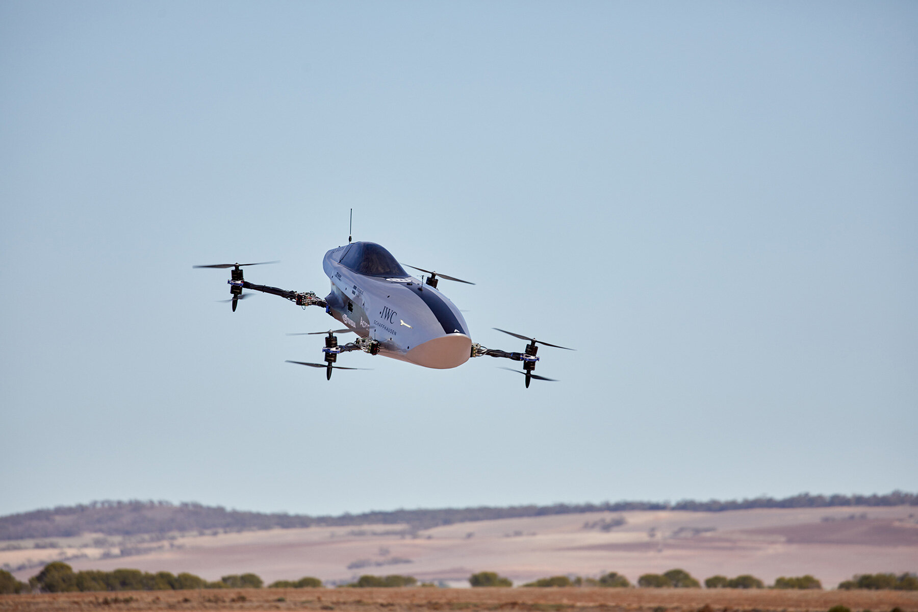 Simple flight. Летающий Болид. США летающий автомобиль але аэронутикс. Airspeeder. Civilian airspeeder.