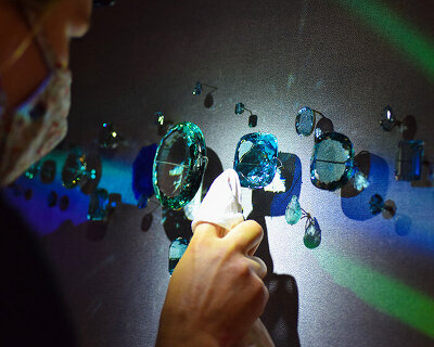a sparkling showcase is unearthed at the american museum of natural history's redesigned halls of gems and minerals