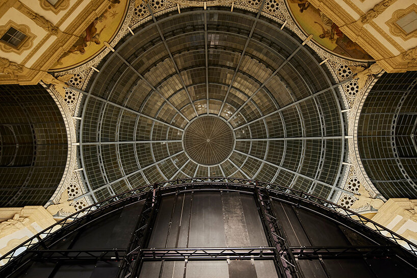 AMO lights up an emblematic milanese gallery for bulgari's fine jewelry show