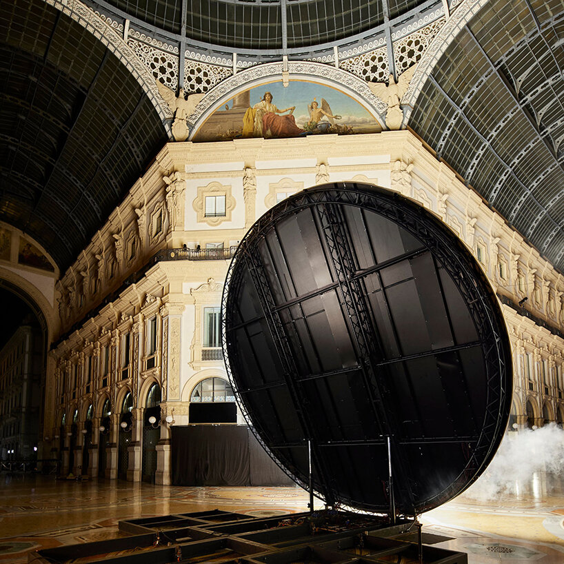 AMO lights up an emblematic milanese gallery for bulgari's fine jewelry show