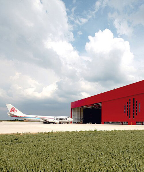 cargolux wide-body aircraft maintenance center by JFS architectes