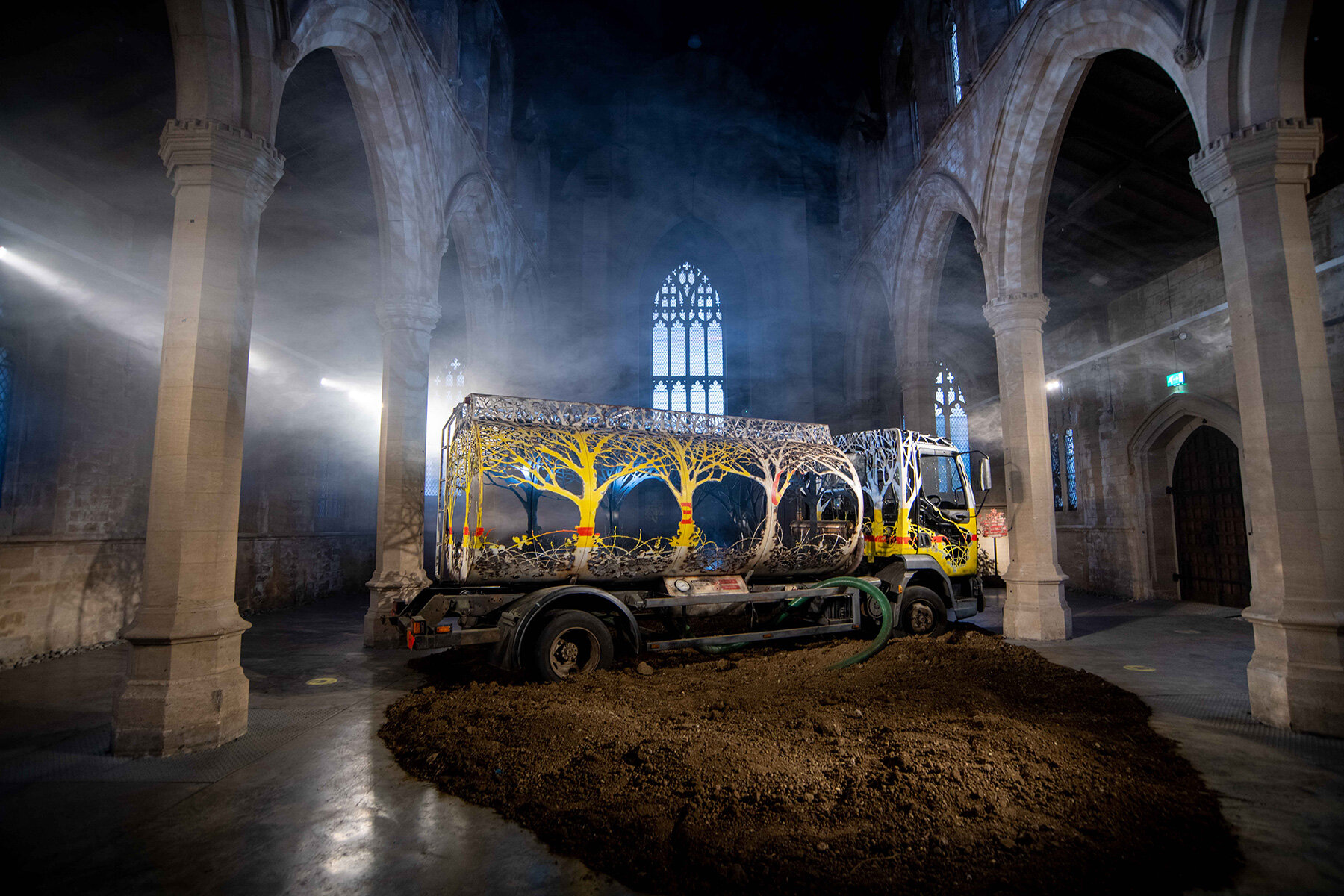 dan-rawlings-future-returns-oil-tank-carved-designboom-005