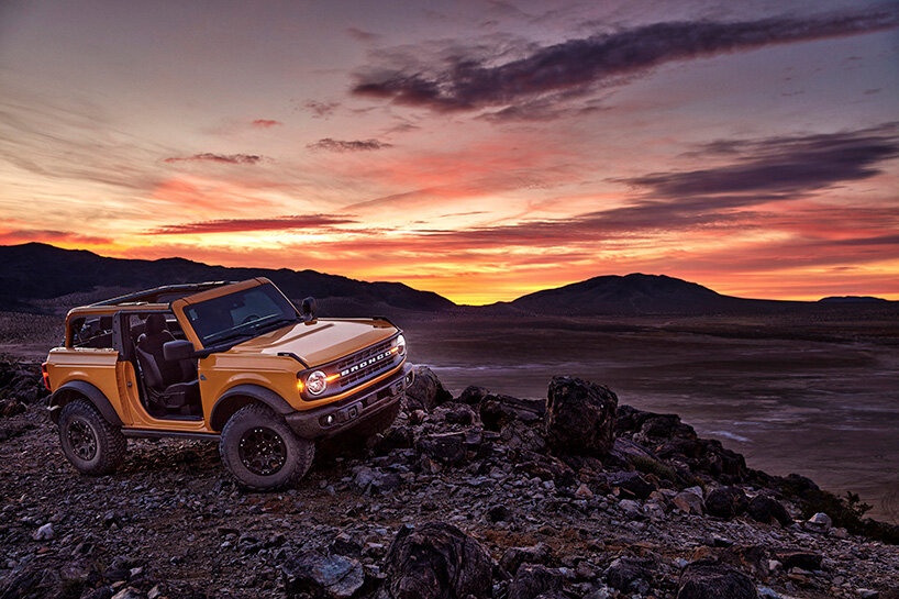 Watch How To Take Off The Doors And Top Of A 21 Ford Bronco Win2all