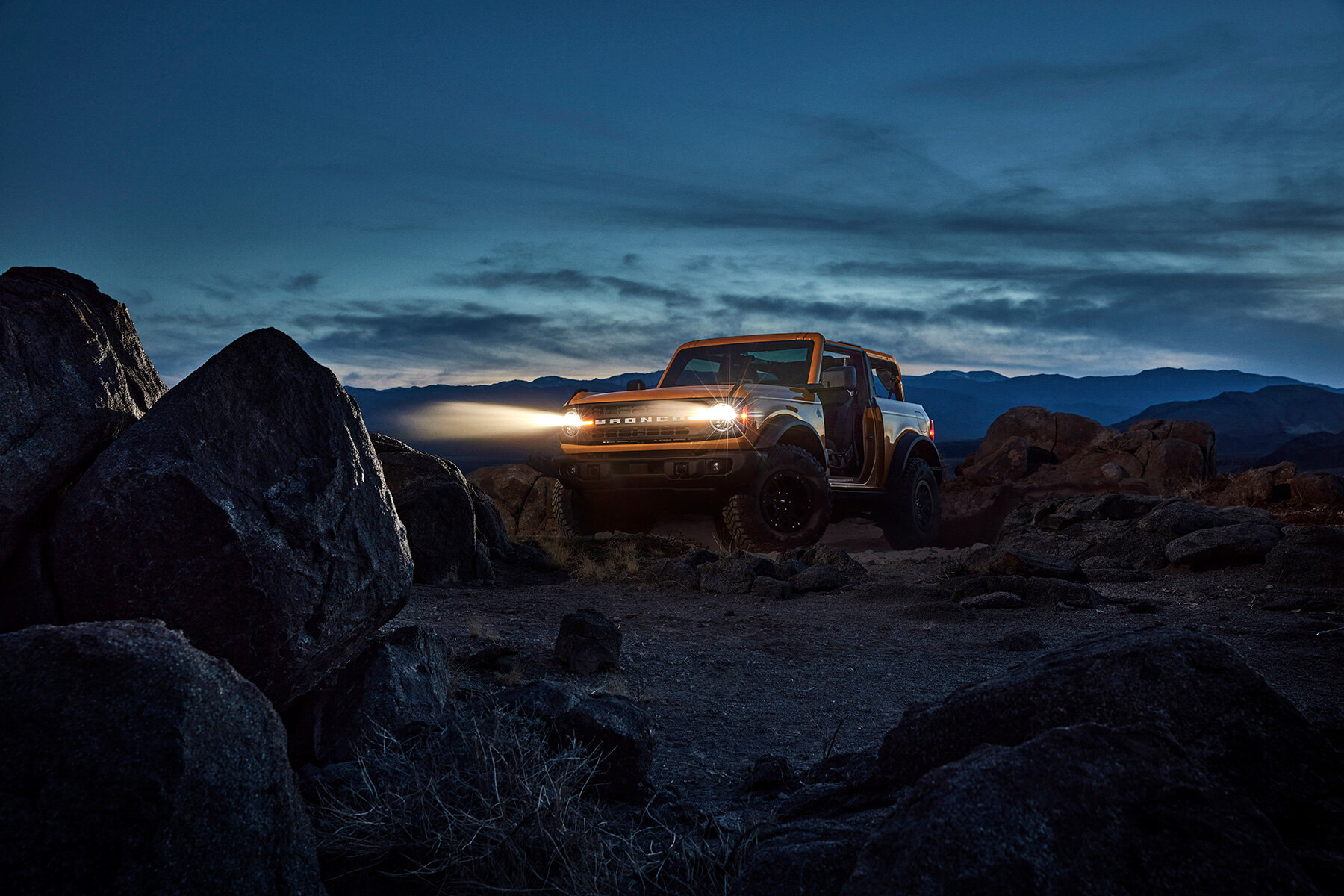 ford-bronco-2021-removal-doors-video-designboom-010