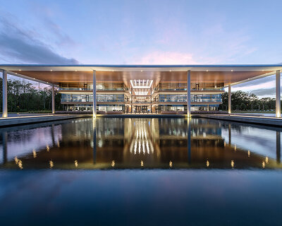 foster and partners completes new, light-filled headquarters in florida for PGA TOUR