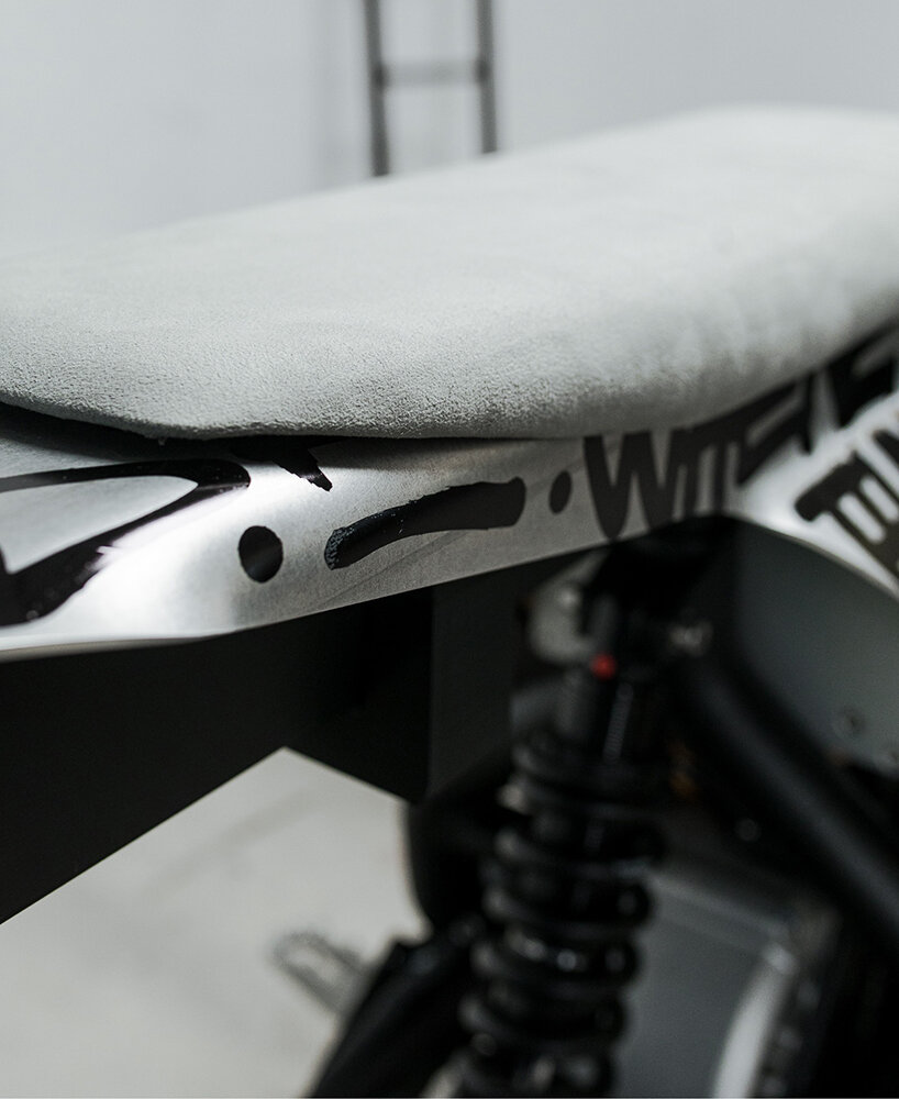 hookie co crafts custom art, ant-inspired CAKE ösa electric bike