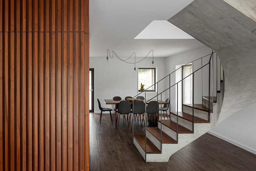 tiago sousa inserts box house into the ruins of traditional portuguese structure