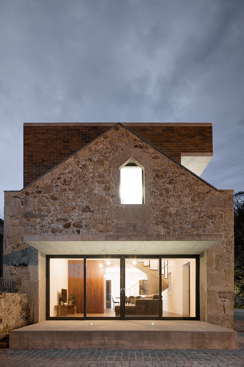 tiago sousa inserts box house into the ruins of traditional portuguese structure