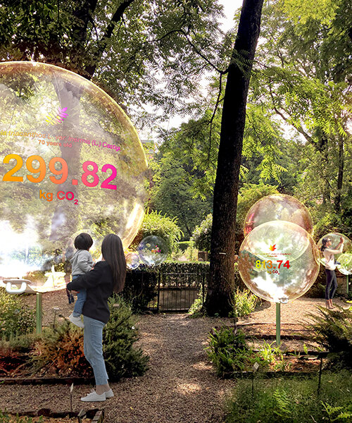 carlo ratti's floating spheres will show how much CO2 trees store at milan design week