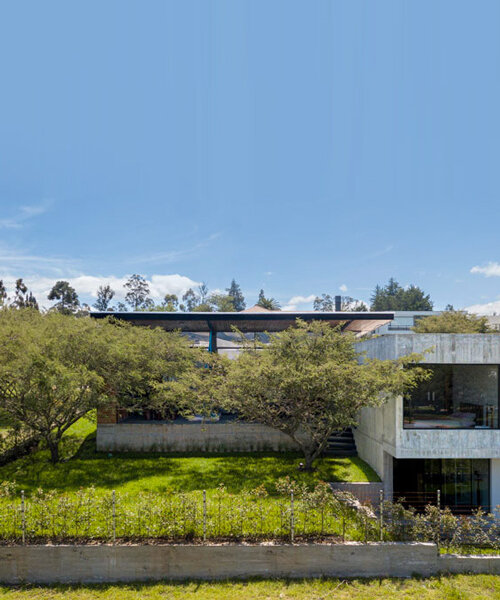 concrete 'casa 9B' balances privacy and openness in quito, ecuador