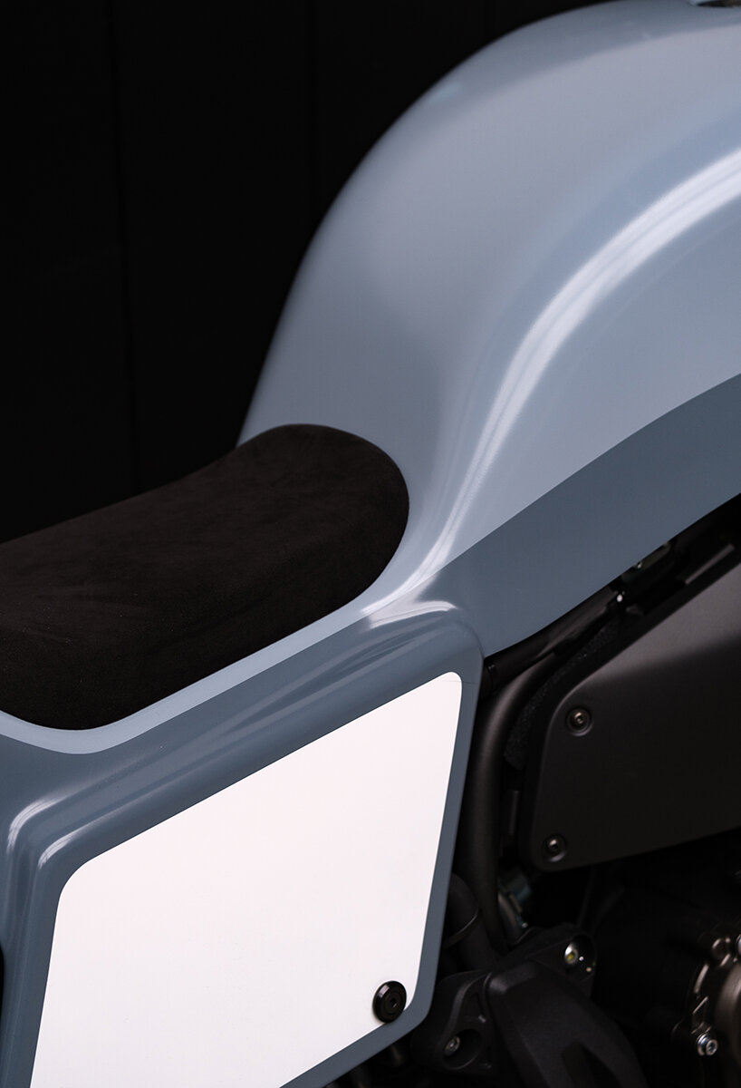 biarritz born and bred: deus ex machina customs yamaha XSR700 into la bombe bike