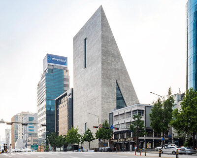 herzog & de meuron completes monolithic ST / songeun building, its first project in korea