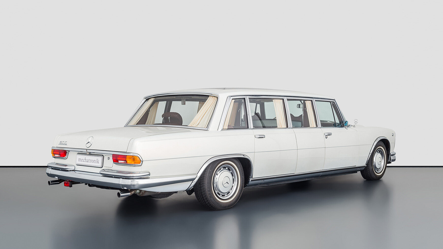 mercedes-benz-600-pullman-restored-designboom-005